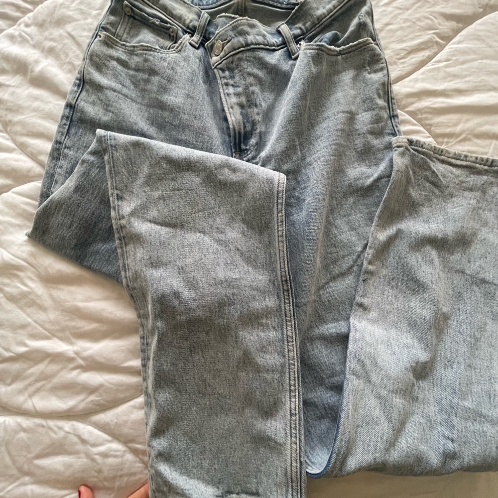 ABERCROMBIE 90’S STRAIGHT ULTRA HIGH RISE JEANS - Picture 3 of 4